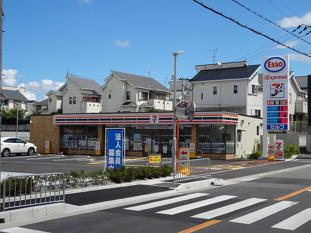 セブンイレブン（堺野⽥店）の店舗外観