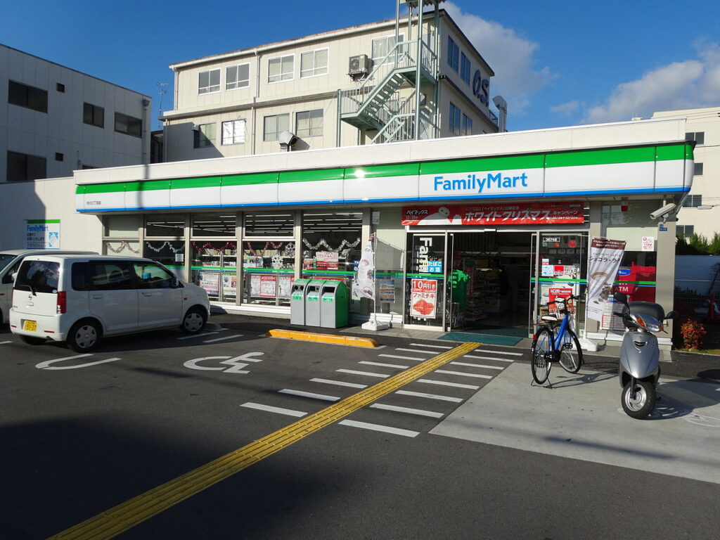 ファミリーマート （今川３丁⽬店）の店舗外観