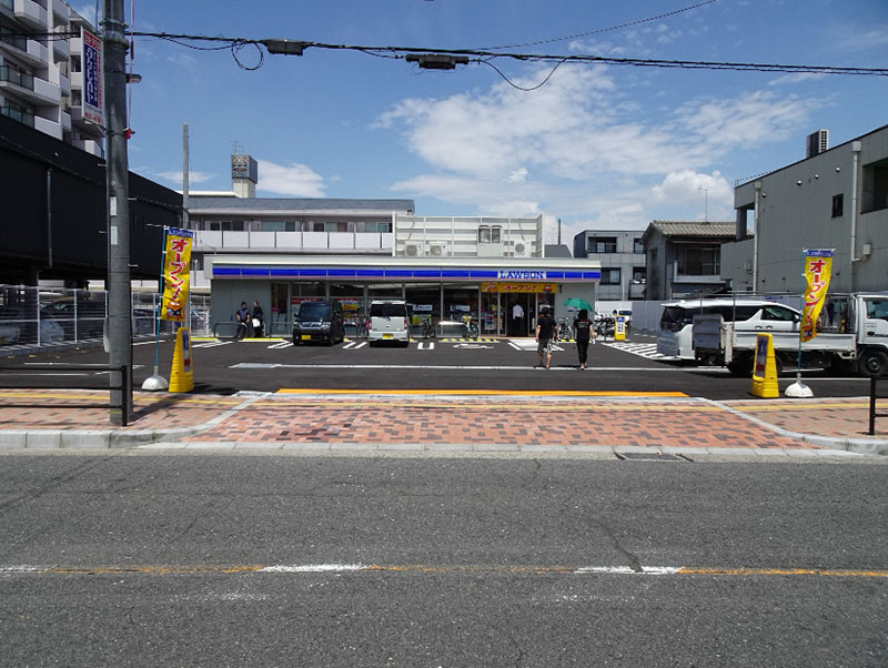 ローソン（陽光園⼆丁⽬店）の店舗外観